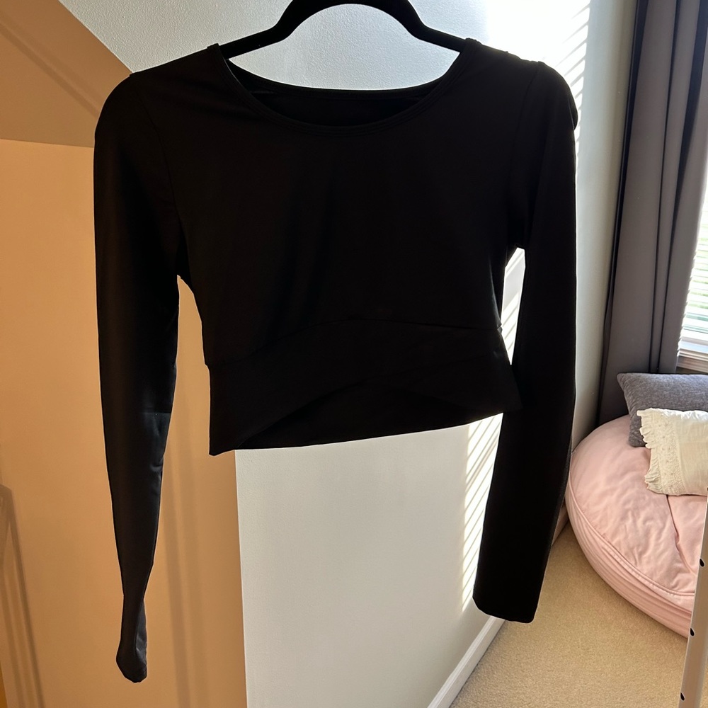 Shein Cropped Black Athletic Criss Cross Long Sleeve - Women’s M/L